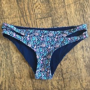 L-Space Liberty print REVERSIBLE floral bottoms